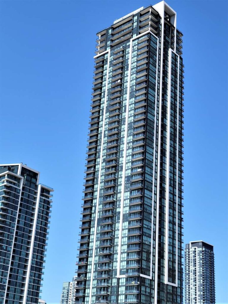 mississauga highrise condos